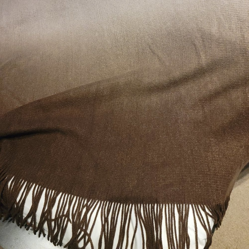 Gluckstein Home Ombre Fringed Throw